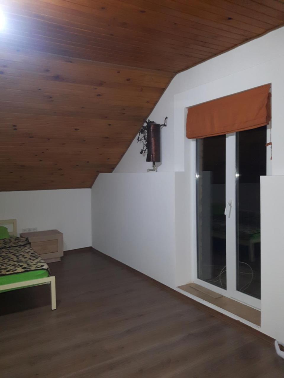 Киевская 43 Apartman Horol Kültér fotó